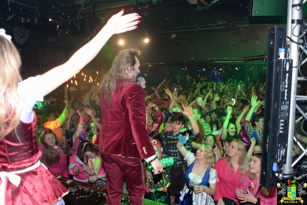 ../Images/Carnavals maandagavond in VdG 123.jpg
